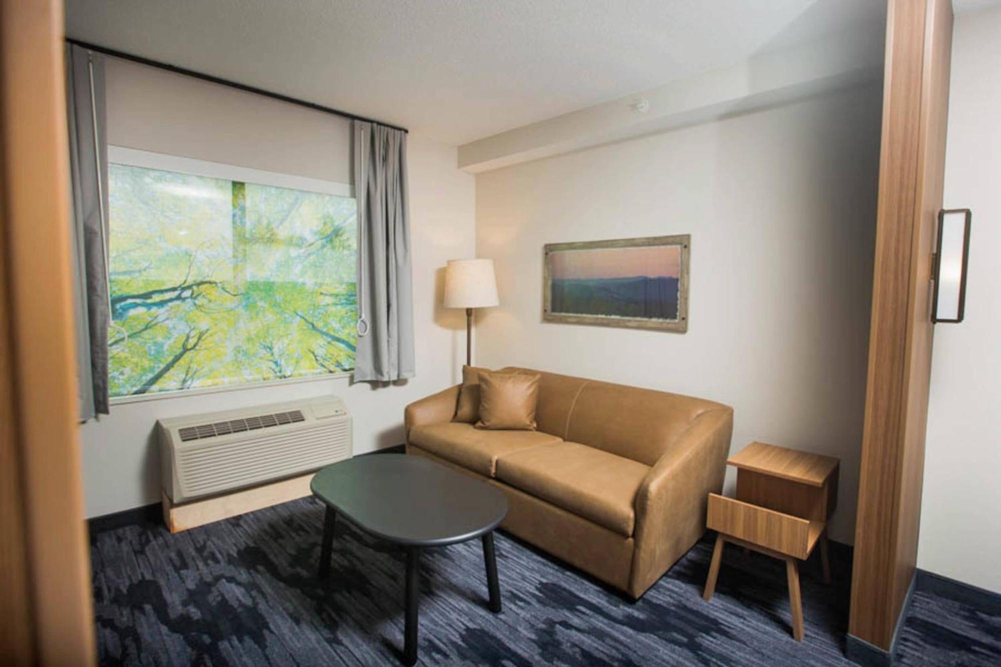 Fairfield Inn & Suites By Marriott Philadelphia Broomall/Newtown Square Екстериор снимка