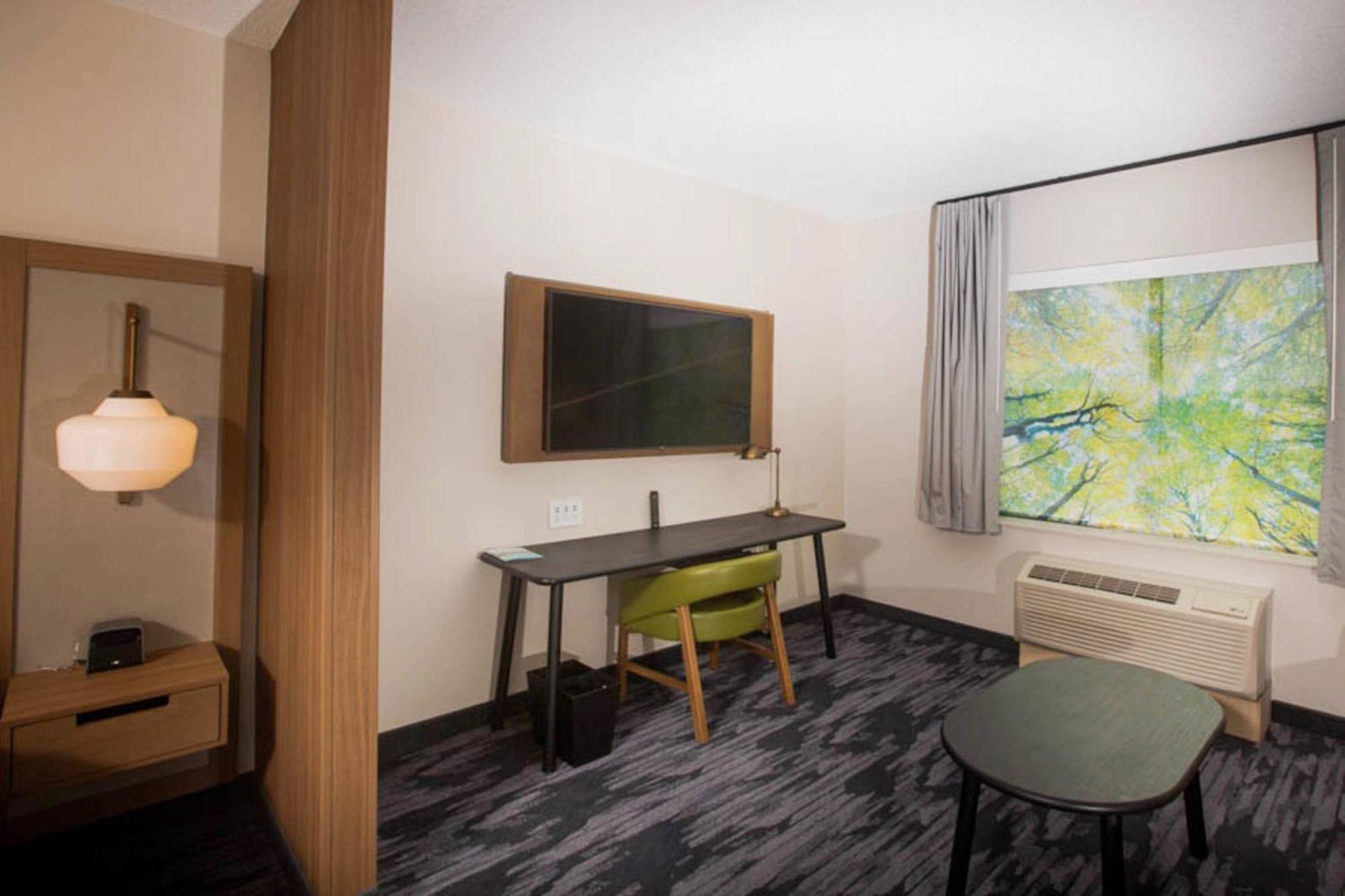 Fairfield Inn & Suites By Marriott Philadelphia Broomall/Newtown Square Екстериор снимка