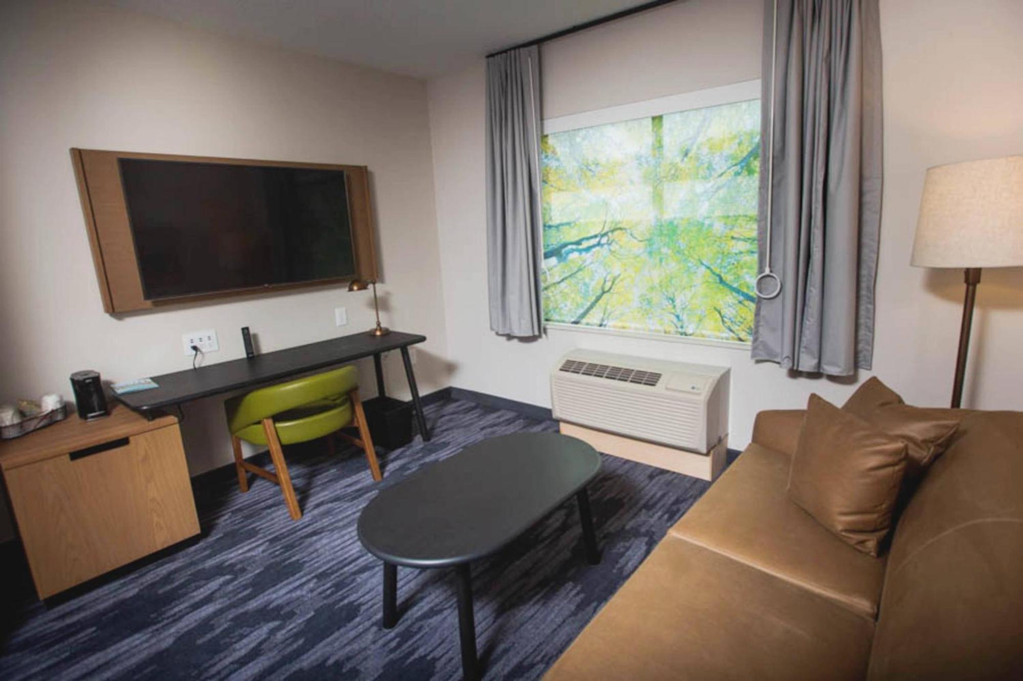 Fairfield Inn & Suites By Marriott Philadelphia Broomall/Newtown Square Екстериор снимка
