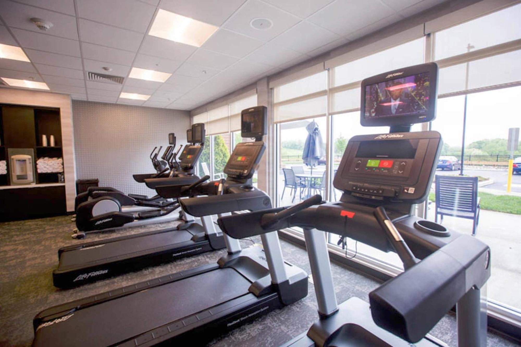 Fairfield Inn & Suites By Marriott Philadelphia Broomall/Newtown Square Екстериор снимка