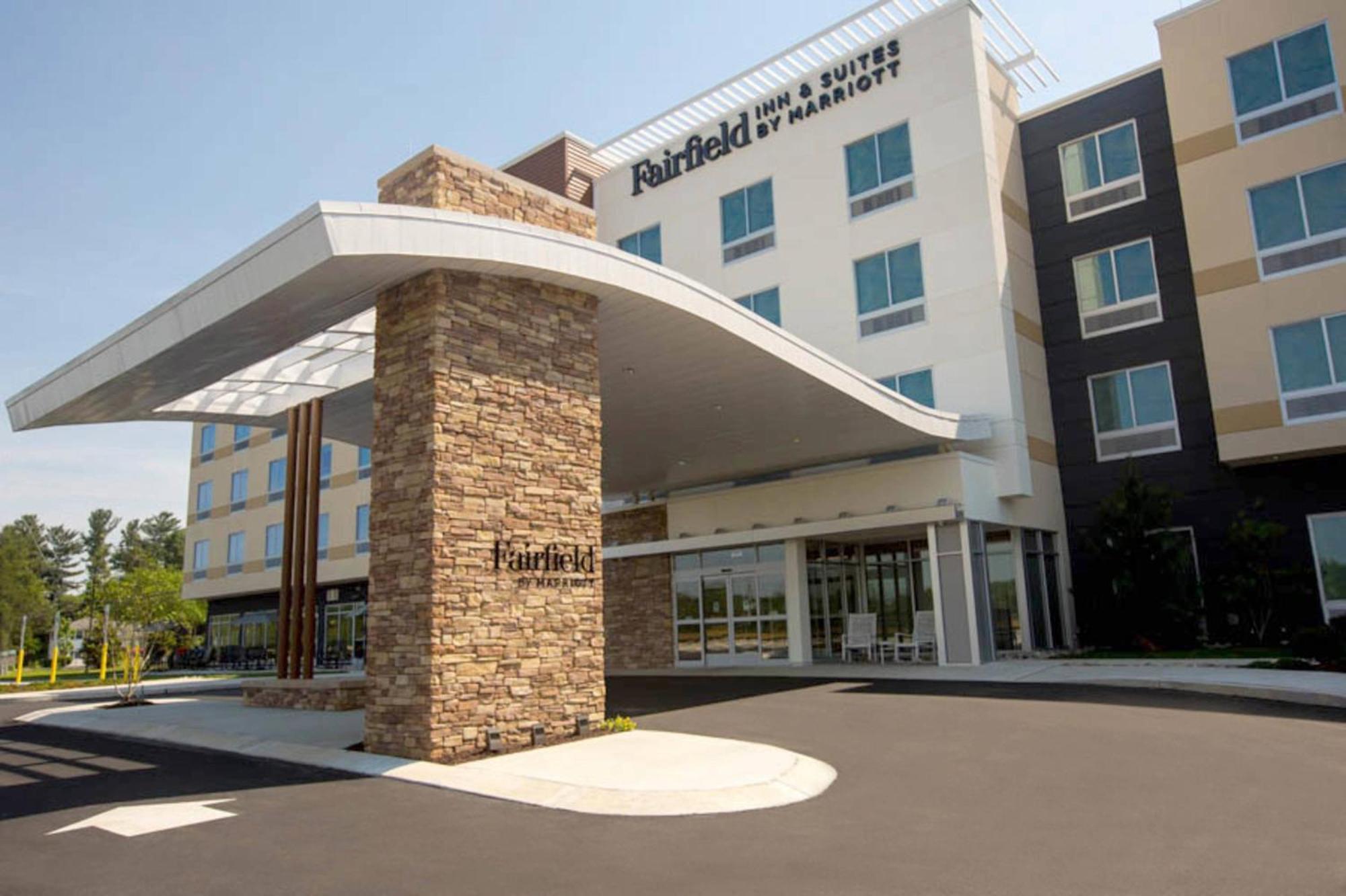 Fairfield Inn & Suites By Marriott Philadelphia Broomall/Newtown Square Екстериор снимка